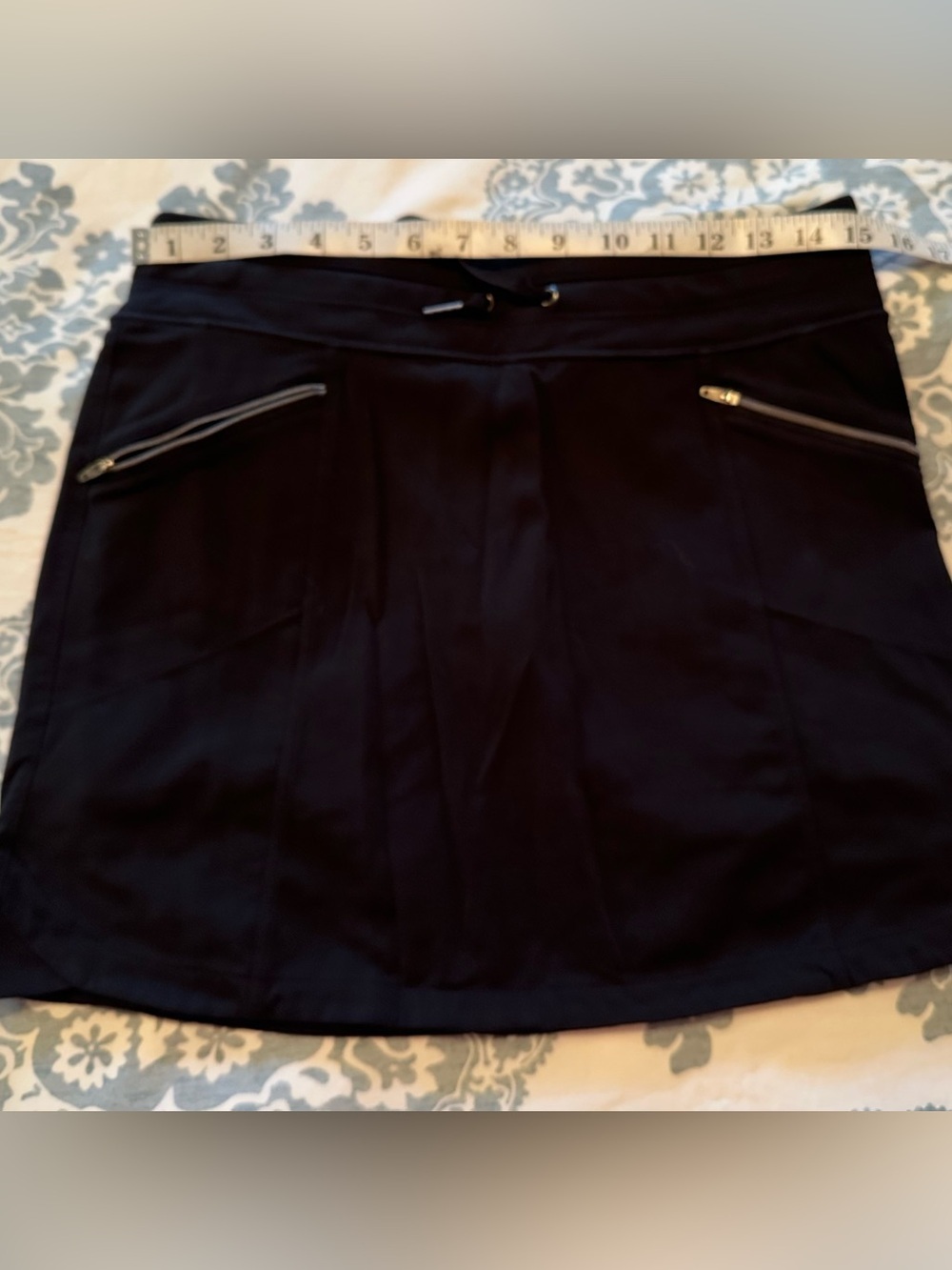 Athleta 16” Black Women's Zip-Pocket Skort size S